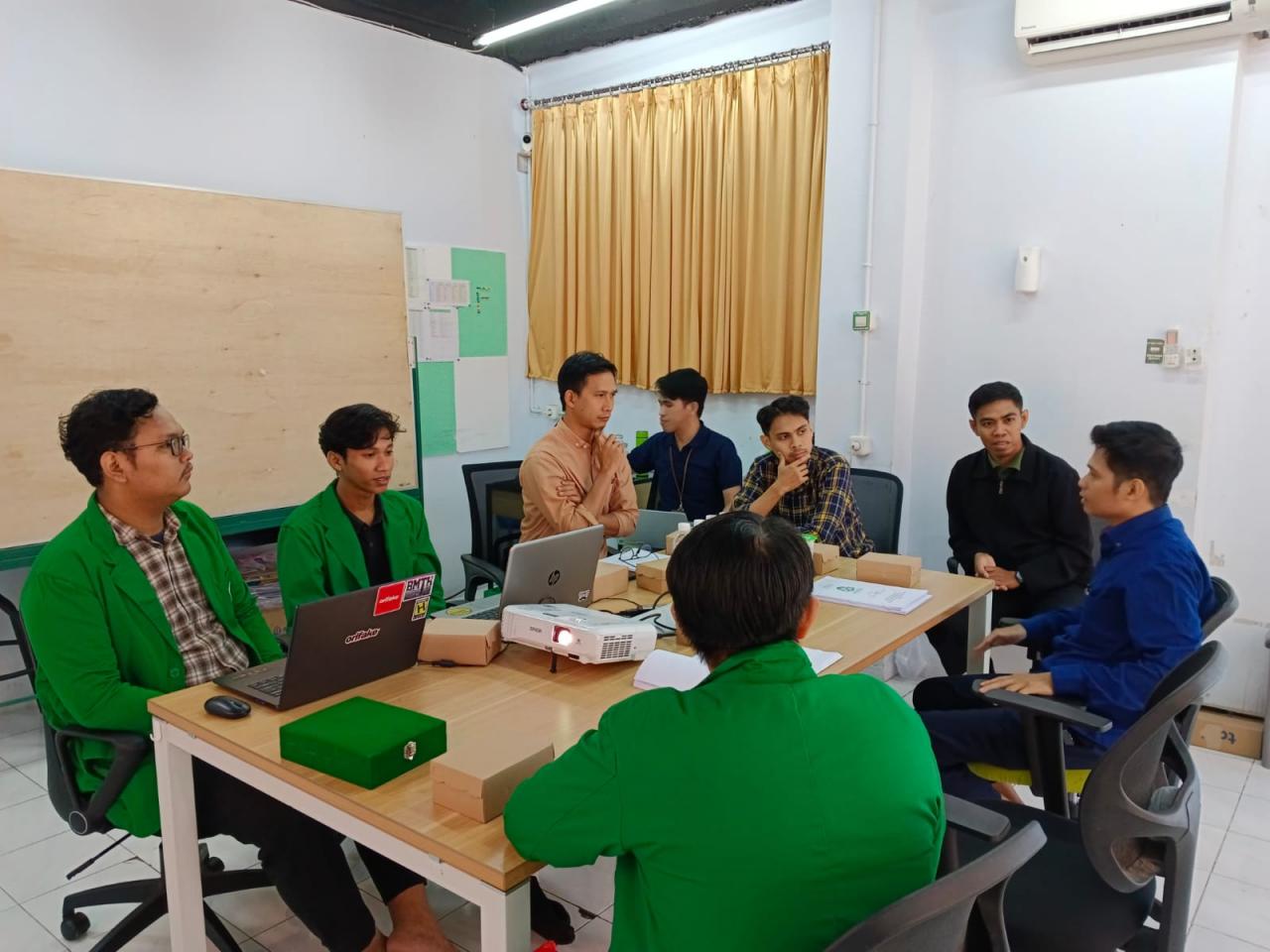 Gambar Empat Mahasiswa Prodi Ekonomi Islam UIN Alauddin Magang MBKM di PT Yotta Berkah Mulia