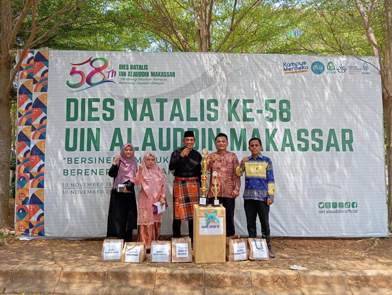 Gambar FAH Juara Umum III pada PORSENI Dies Natalis ke-58 UIN Alauddin