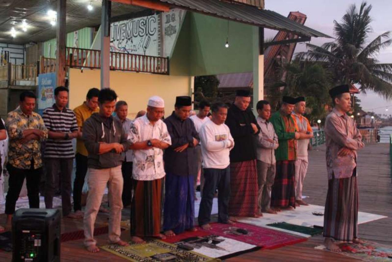 Gambar Family Gathering FAH UIN Alauddin: Majukan Fakultas, Kokohkan Soliditas