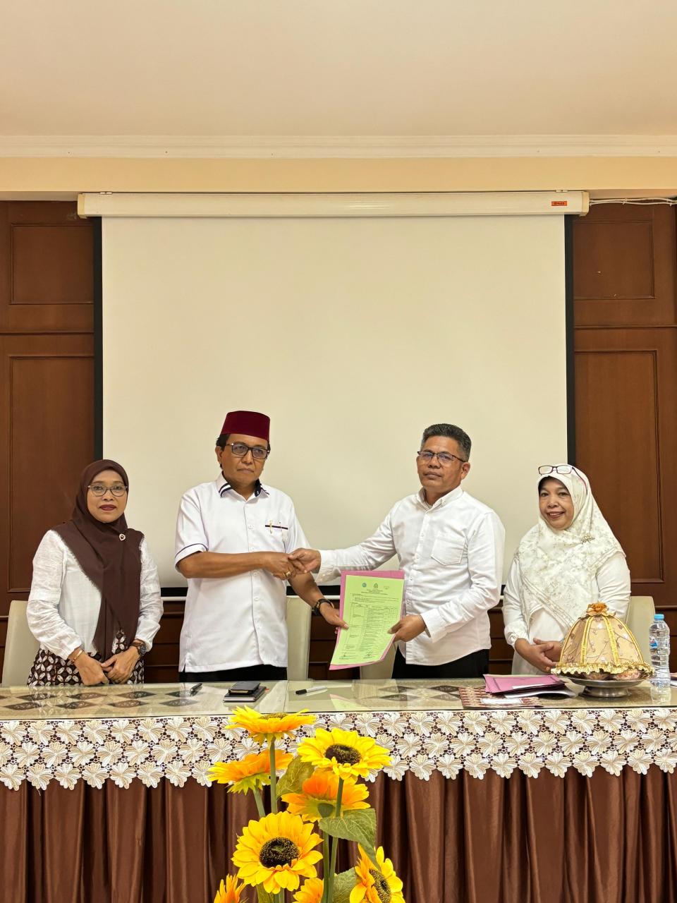 Gambar FDK Laksanakan Penandatanganan dan Penyerahan Kontrak Indikator Tahun 2024