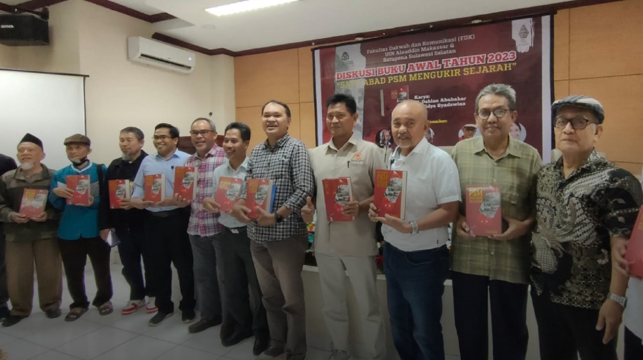Gambar FDK UIN Makassar Bedah Buku Satu Abad PSM Mengukir Sejarah