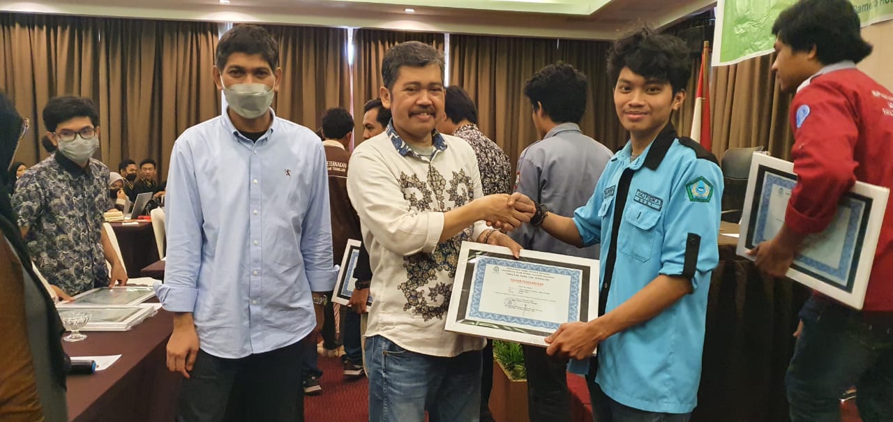Gambar FST UIN Alauddin Monev LK dan  Beri Reward Mahasiswa Berprestasi