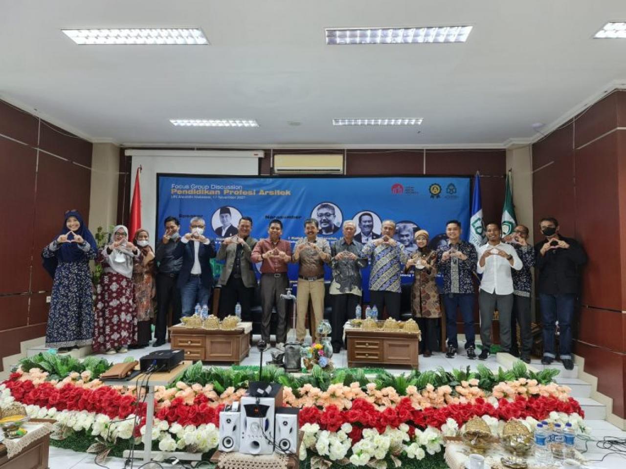 Gambar Gandeng IAI, UIN Alauddin Lirik Kapasitas Pendidikan Profesi Arsitek Melalui FGD