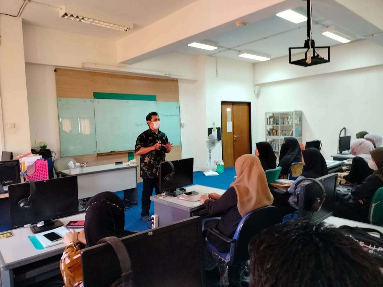 Gambar Gelar Kuliah Tamu, Prodi BSI UIN Makassar Hadirkan Dosen UIN Yogyakarta