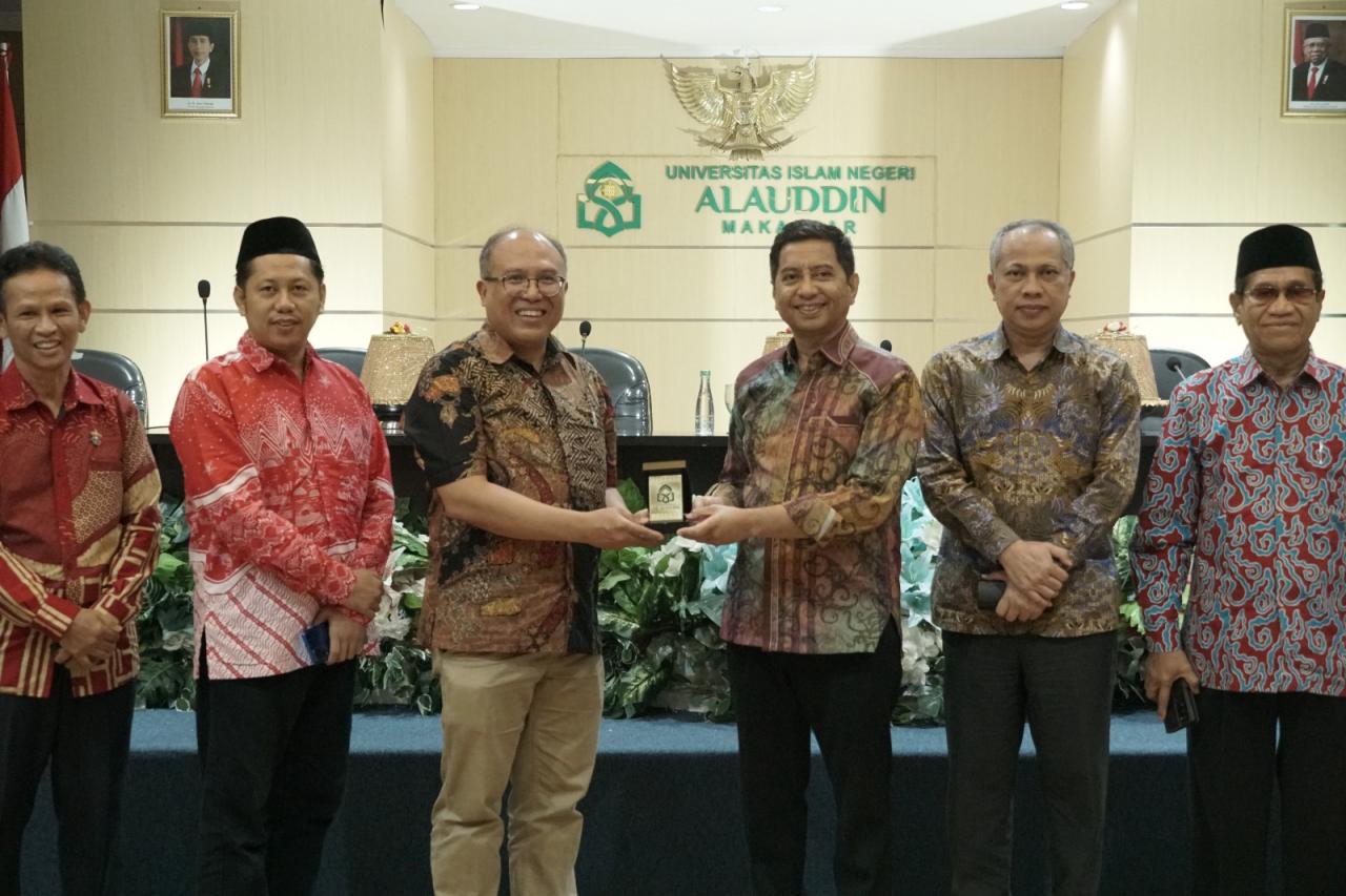 Gambar Hadir di UIN Alauddin Makassar, Prof. Josaphat Bagikan Kunci Jadi Ilmuwan Berkelas Dunia