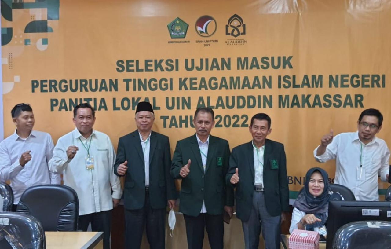 Gambar Hari Kedua Pelaksanaan Ujian SSE UM-PTKIN 2022 UIN Alauddin Makassar Berjalan Lancar