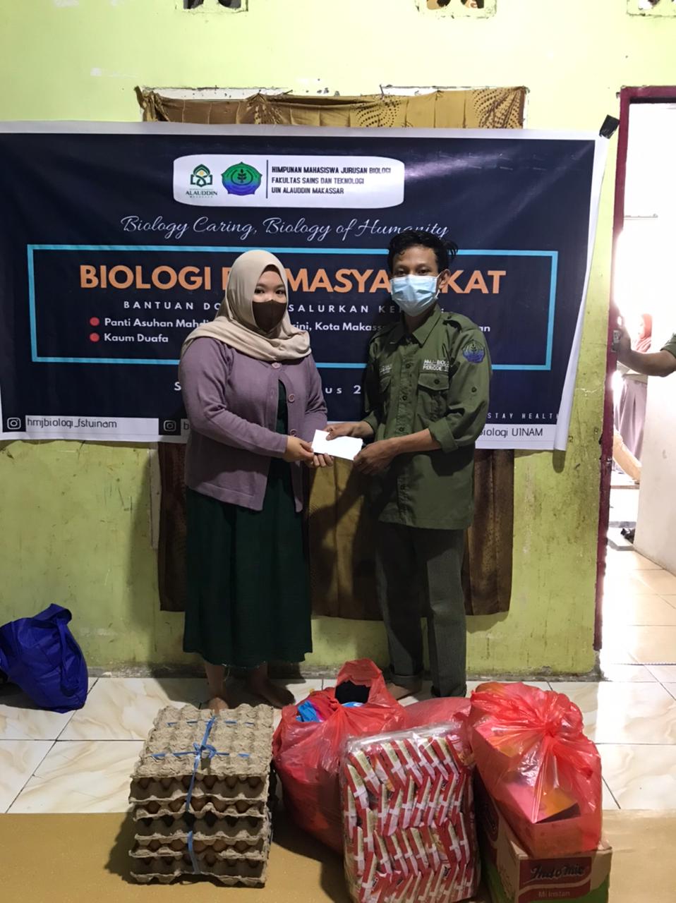 Gambar HMJ Biologi UIN Alauddin Berbagi di Tengah Pandemi Melalui Program Biomassa