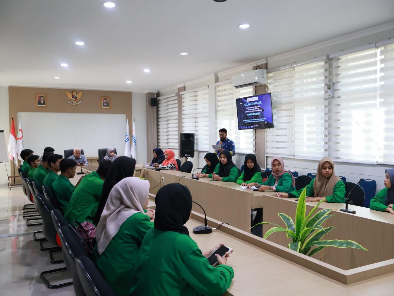 Gambar HMJ Fisika Berikan Pengalaman di Bidang Industri Bagi Mahasiswa Melalui StarUp Safari