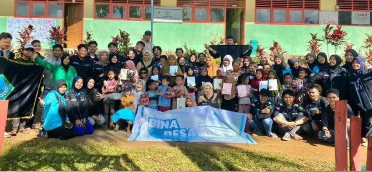 Gambar HMJ Fisika Lakukan Pengabdian Masyarakat: Dari Desa Membangun Negeri