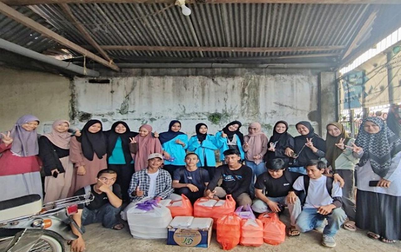 Gambar HMJ Fisika UIN Alauddin Tingkatkan Kepekaan Sosial Melalui Program Ikhlasul Amal