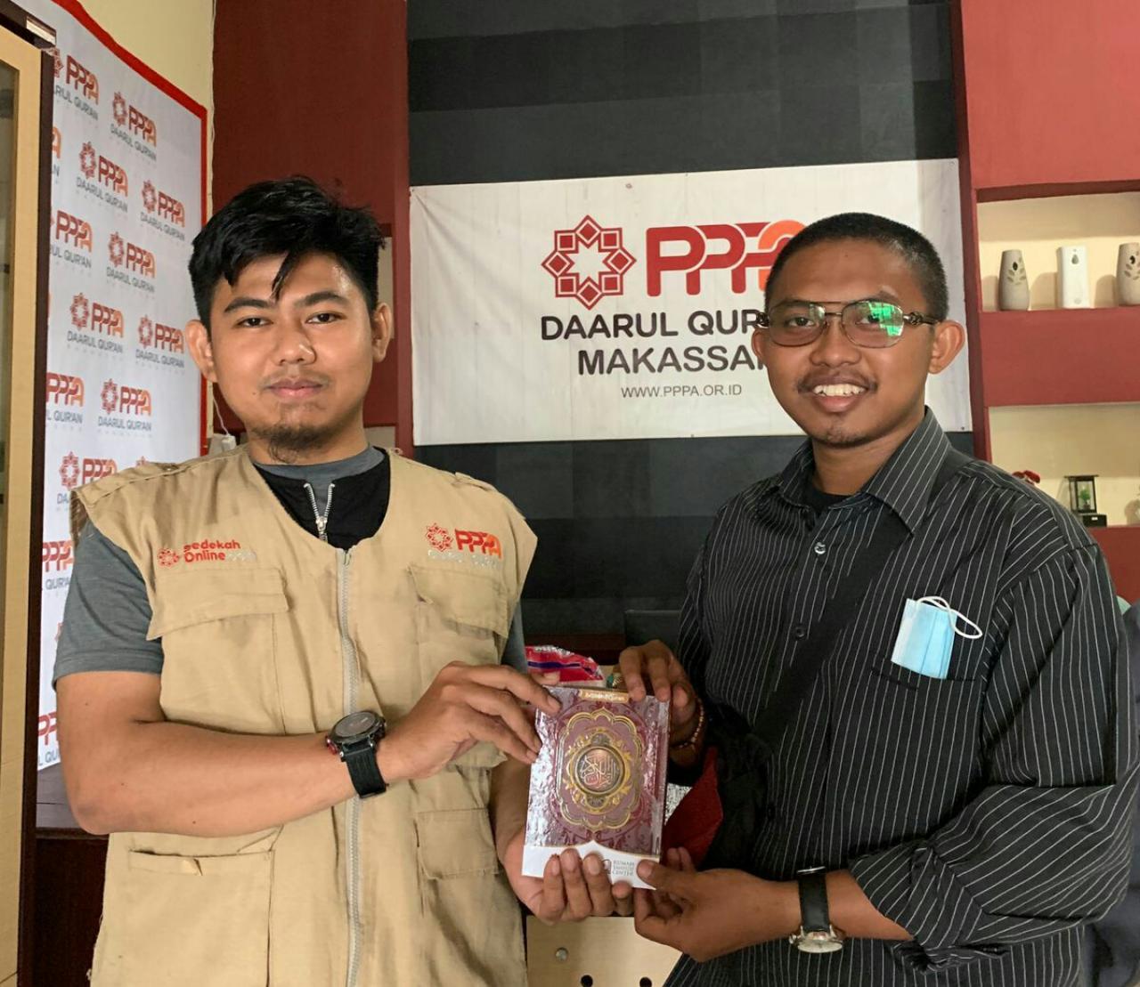 Gambar HMJ MPI UIN Alauddin dan Laznas PPPA Daarul Quran Makassar Tebar Quran di Sinjai