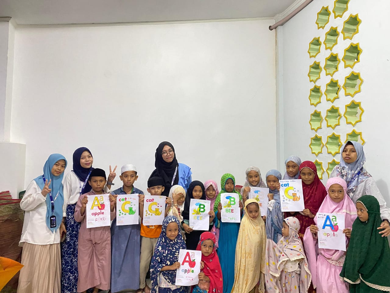 Gambar HMJ PBI UIN Alauddin Berbagi Kebaikan Melalui Baksos Lentera Ramadan