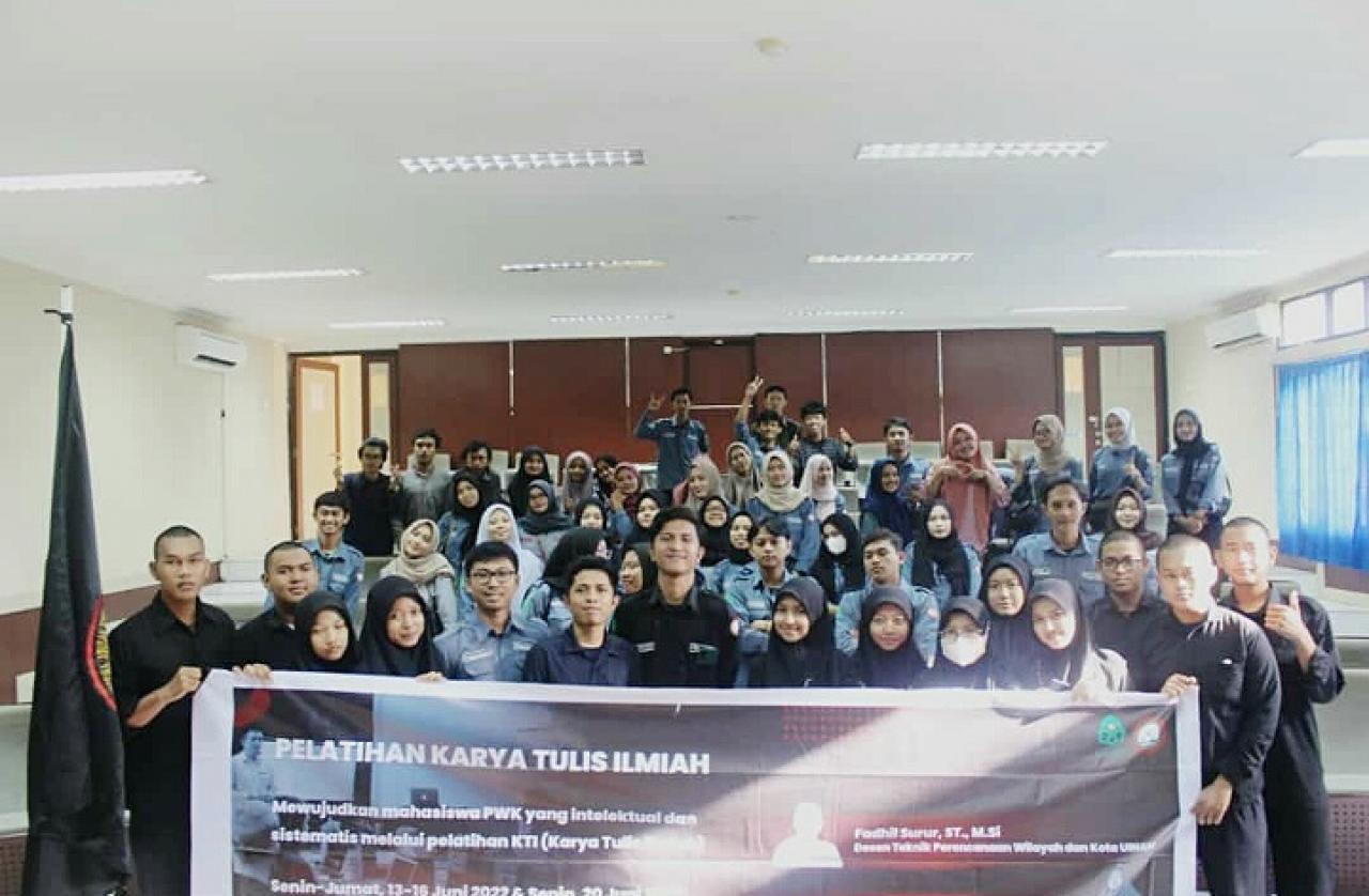 Gambar HMJ PWK UIN Alauddin Wujudkan Mahasiswa Intelektual dan Sistematis Melalui KTI