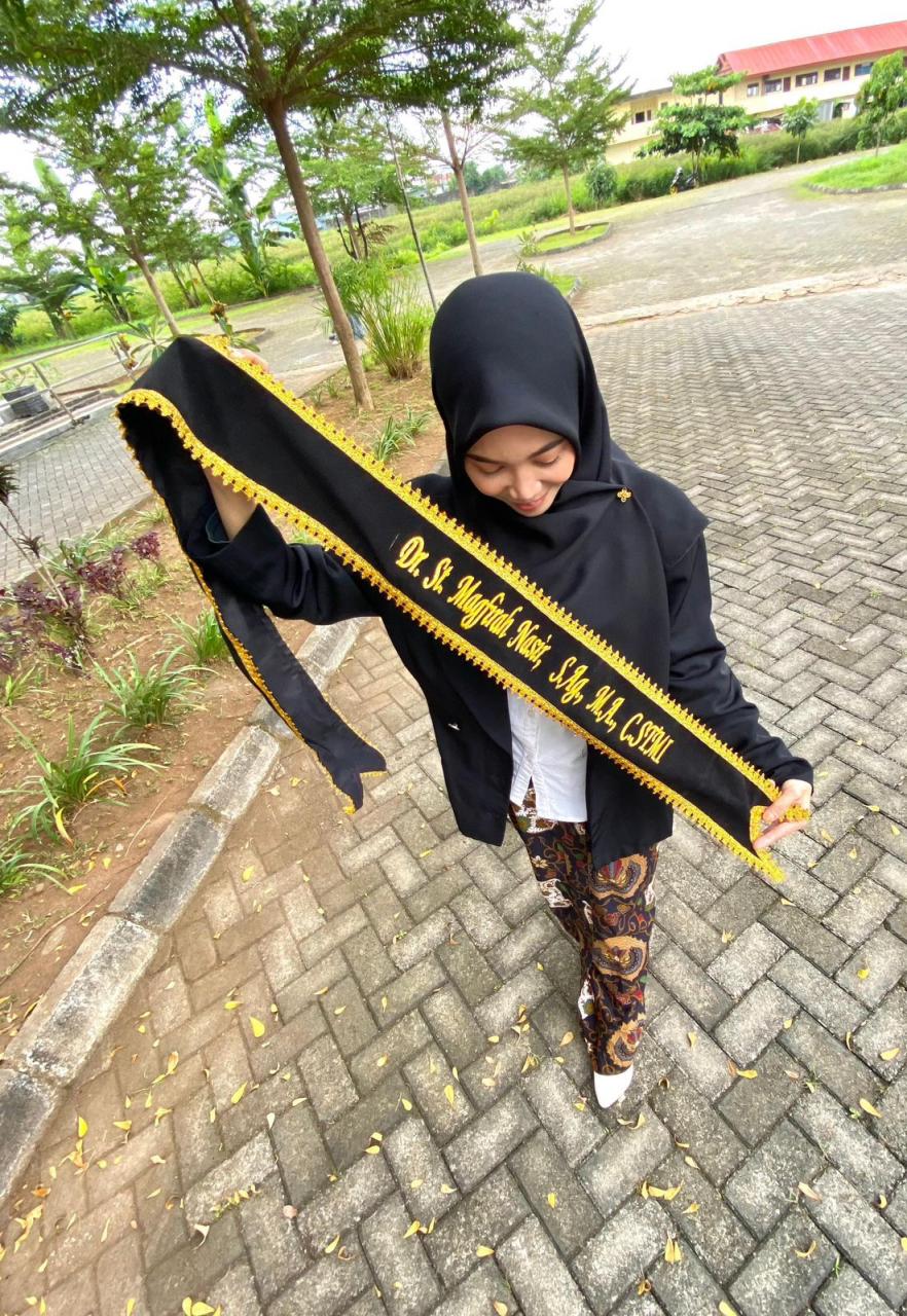 Gambar Ini Sosok St Magfirah Nasir, Doktor Termuda UIN Alauddin dengan Karier dan Prestasi Cemerlang