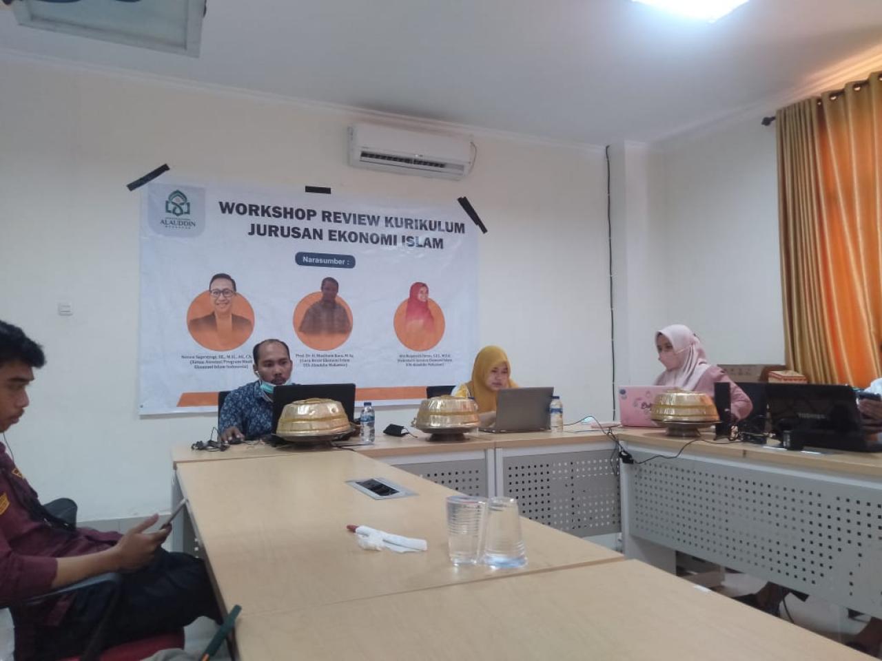 Gambar Jurusan Ekonomi Islam UIN Alauddin Workshop Review Kurikulum Mata Kuliah