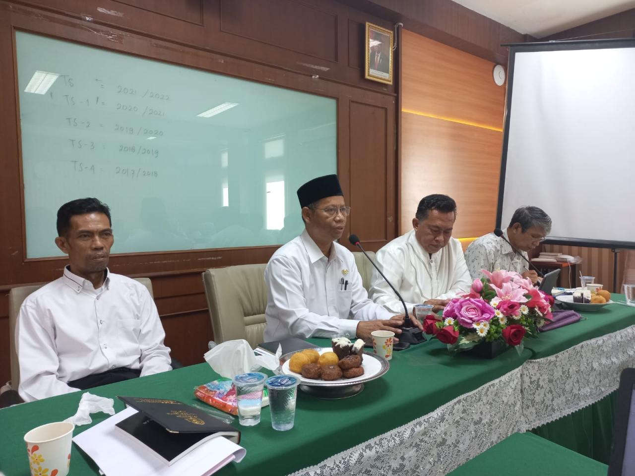 Gambar Kabiro AAKK UIN Alauddin Kunjungi FTK, Dekan Sampaikan Capaiannya Selama Menjabat