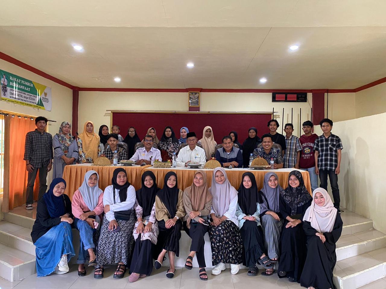 Gambar Kabiro AAKK UIN Alauddin Monitoring Kebermanfaatan Beasiswa KIP di Jeneponto dan Bantaeng