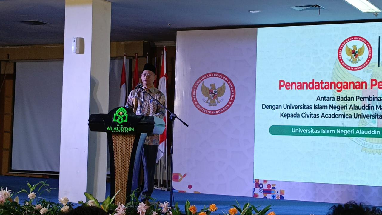 Gambar Kabiro UIN Alauddin Makassar  Pimpin Doa di acara perjanjian Kerja BPIP dan  UIN