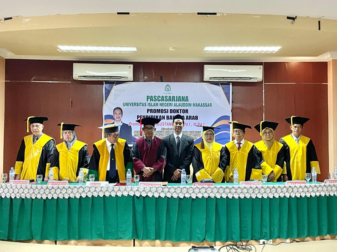 Gambar Kaji Pengembangan Bahan Ajar Bahasa Arab, Antarkan Agustang Raih Gelar Doktor