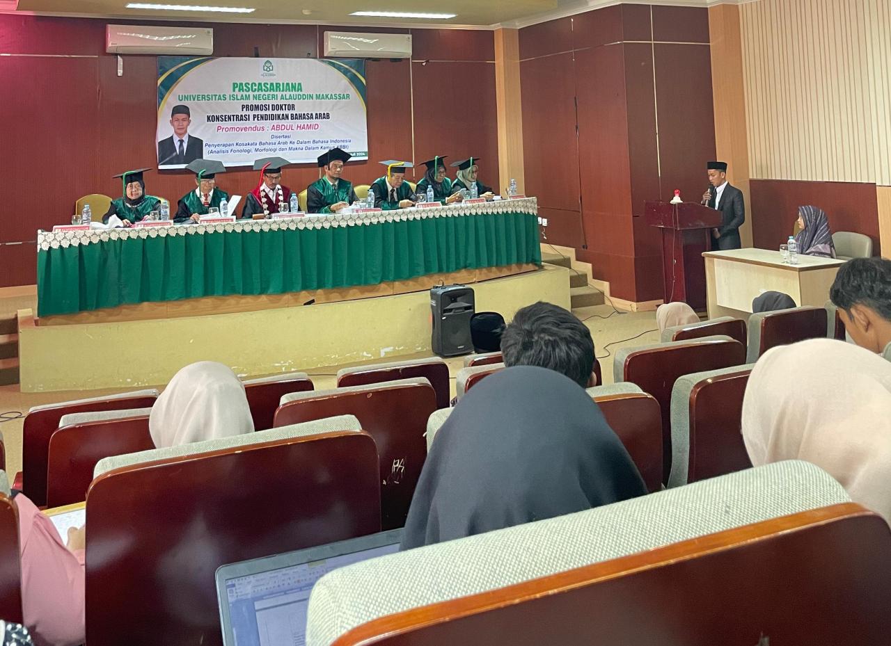 Gambar Kaji Penyerapan Kosakata Bahasa Arab dalam KBBI Antarkan Abdul Hamid Raih Gelar Doktor