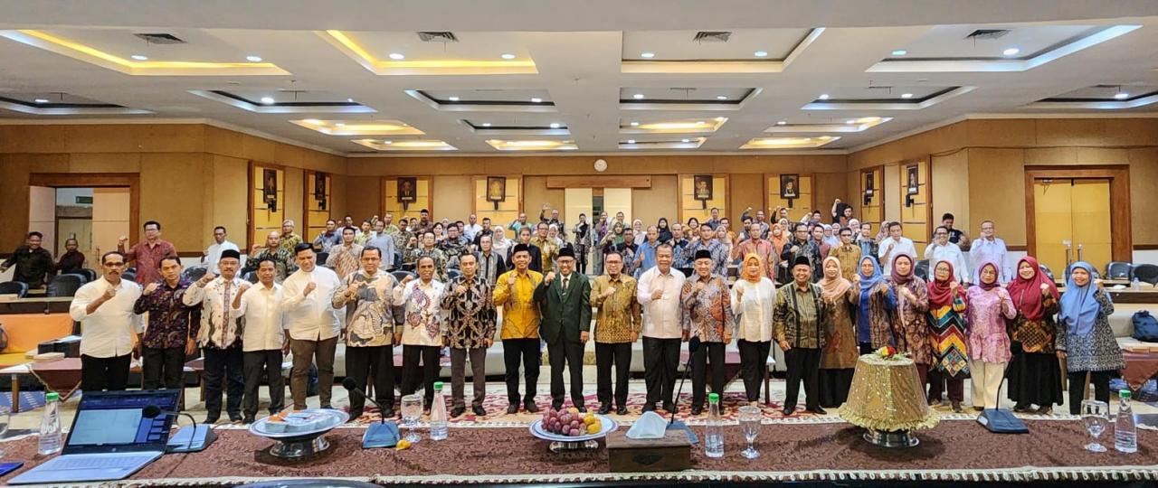 Gambar Kemenag RI dan UIN Makassar Lakukan Sosialisasi Kebijakan dan Regulasi PDLN
