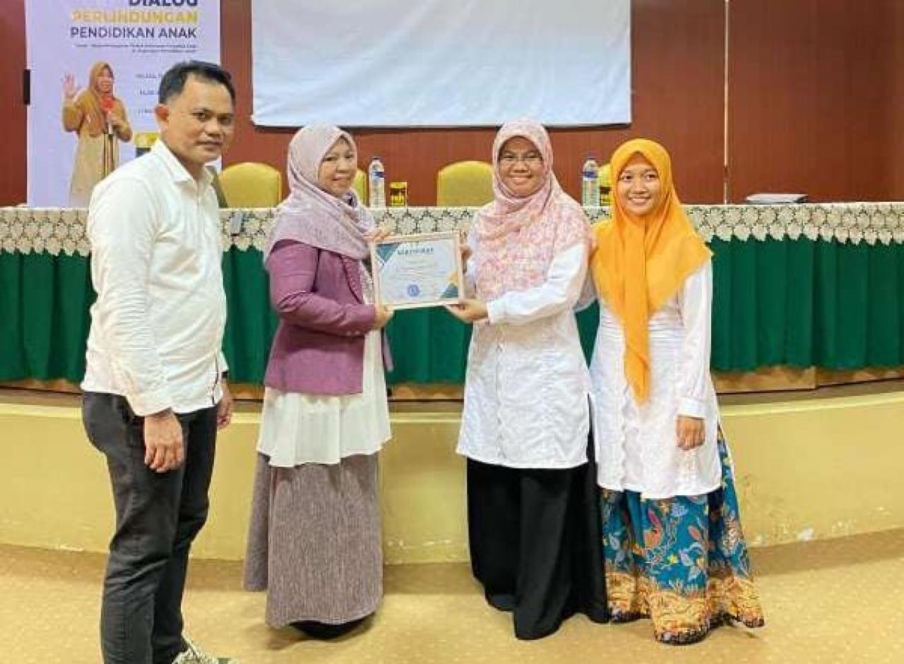 Gambar Ketua LP2M Jadi Narasumber dalam Dialog Perlindungan Pendidikan Anak HMJ PIAUD