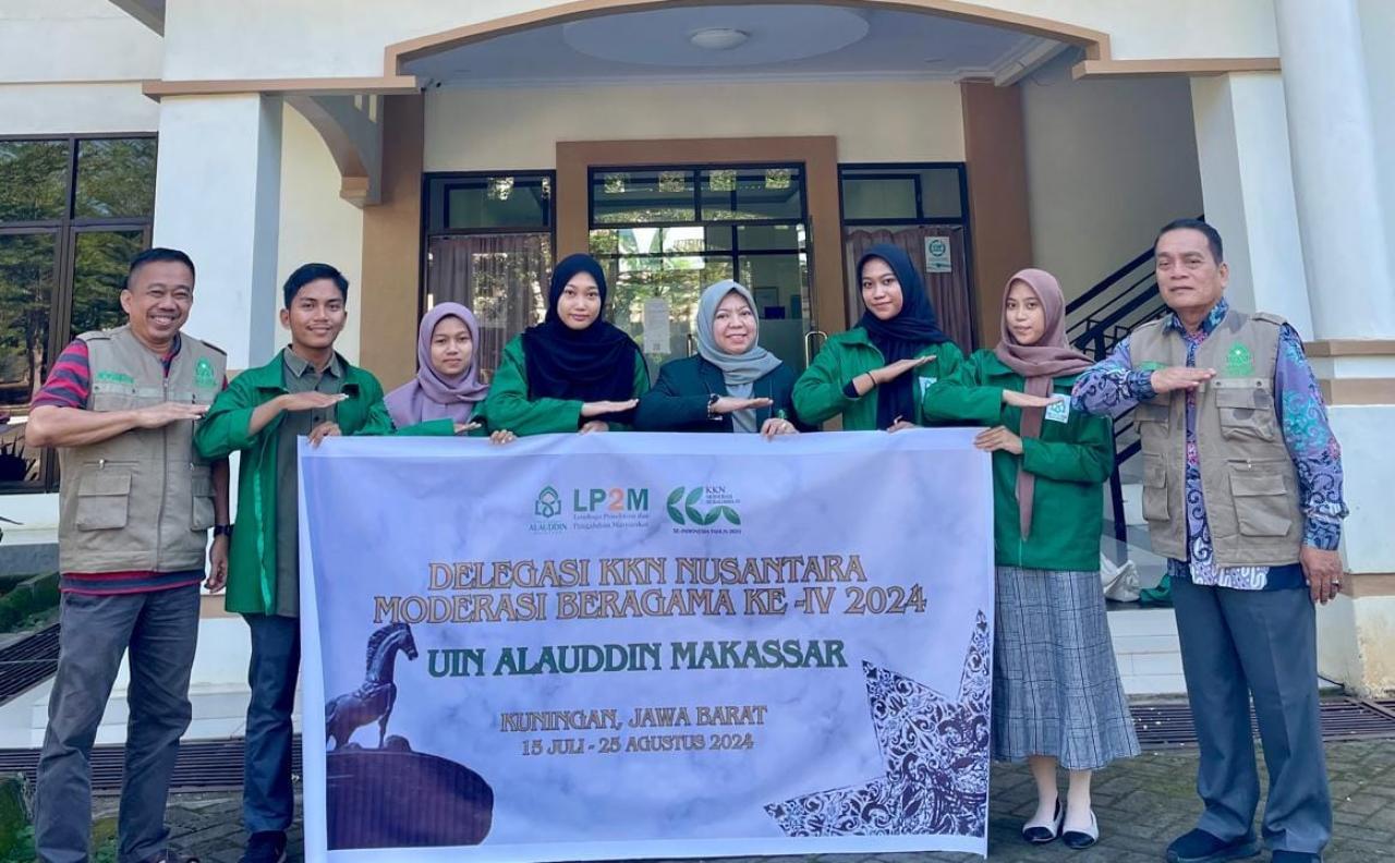 Gambar Ketua LP2M Lepas Mahasiswa KKN Nusantara Moderasi Beragama ke-IV