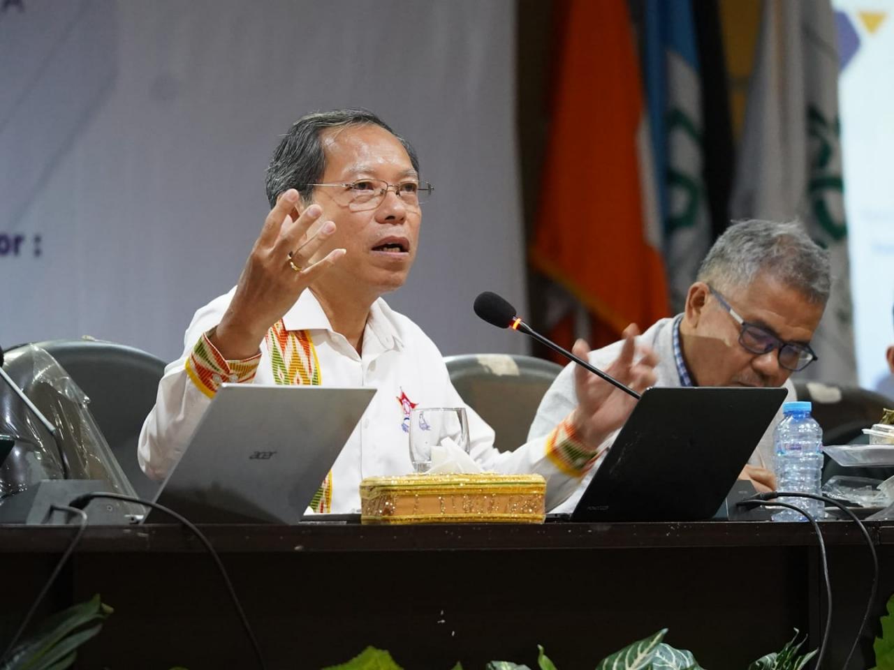 Gambar Ketua Permabudhi Sulsel bahas Resolusi Konflik Perspektif Budha di Seminar Nasional UIN Alauddin