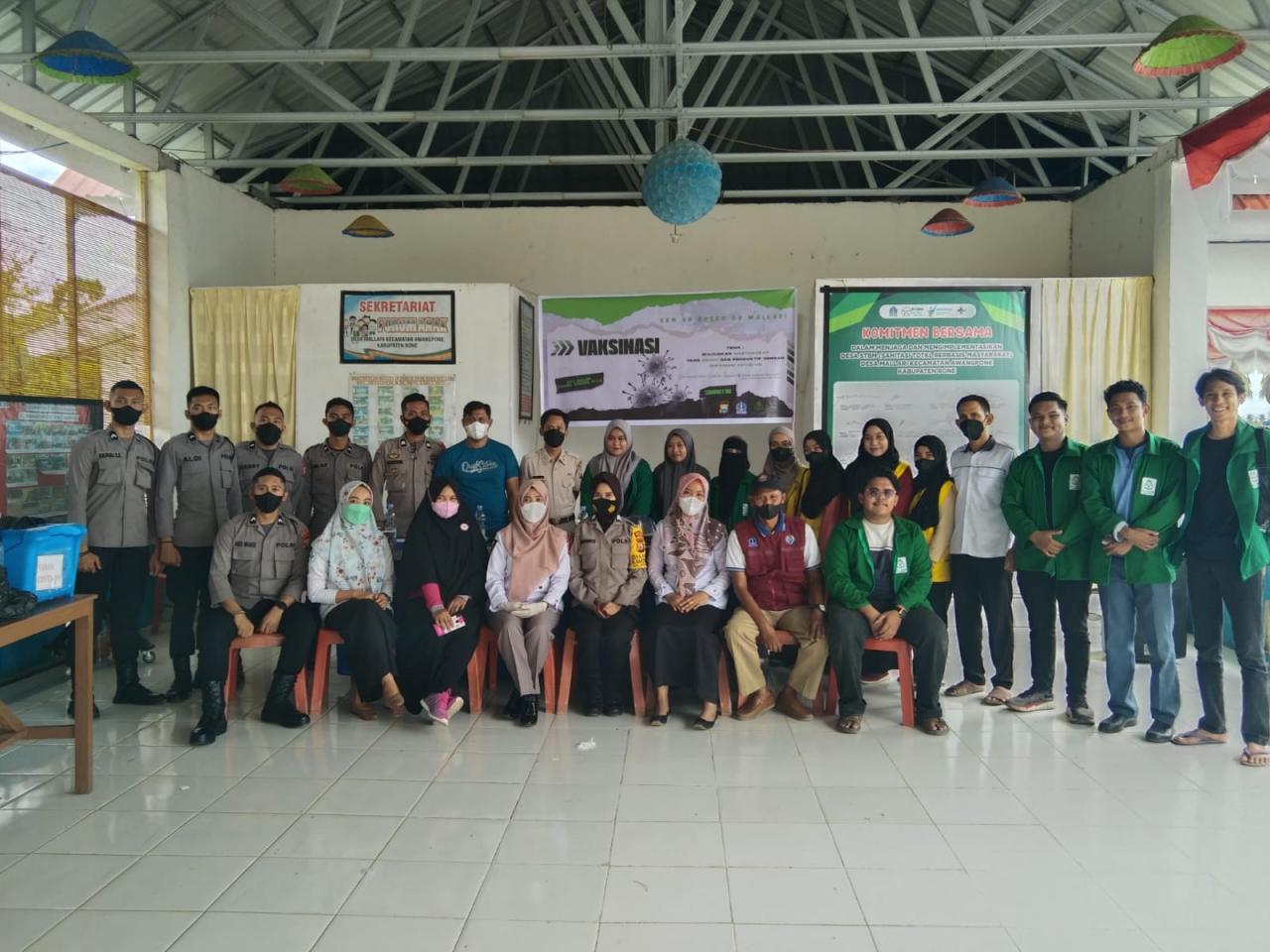 Gambar KKN UIN Alauddin di Desa Mallari Fasilitasi Pemberian Vaksin Covid-19 ke Masyarakat