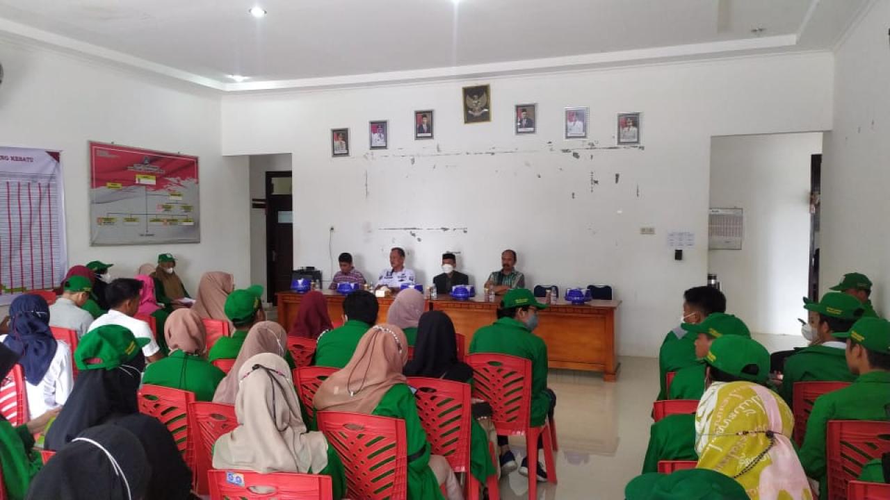 Gambar KKN UIN Alauddin di Libureng Sambut Pimpinan Kampus dengan Turnamen Voli