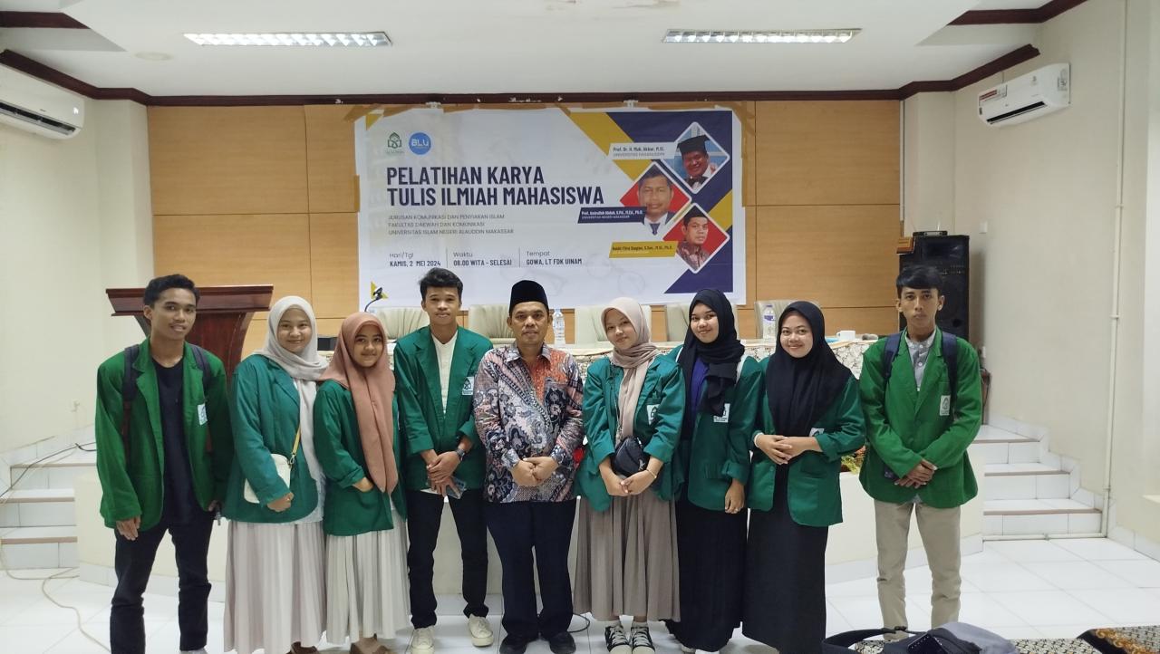 Gambar KPI UIN Alauddin Mengembangkan Kemampuan Menulis Mahasiswa Melalui Pelatihan KTI