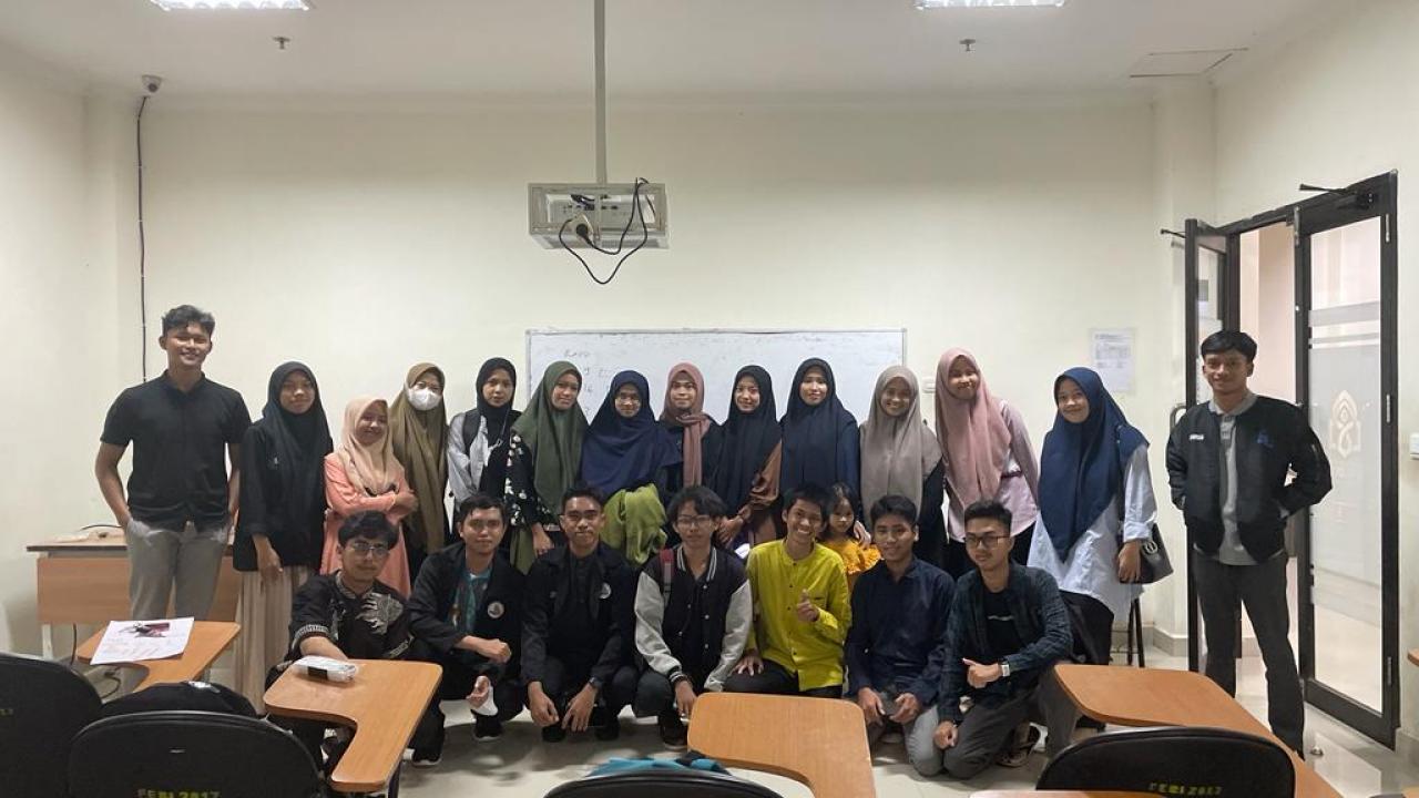 Gambar KSEI Forkeis UIN Alauddin Tingkatkan Bakat Kader Melalui Sekolah Media