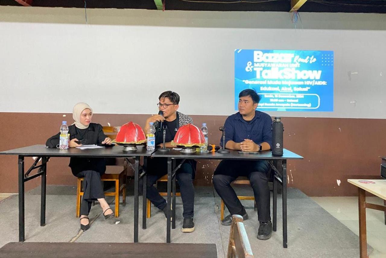 Gambar KSR-PMI Edukasi Mahasiswa Terkait Penyakit HIV/AIDS melalui Talkhshow