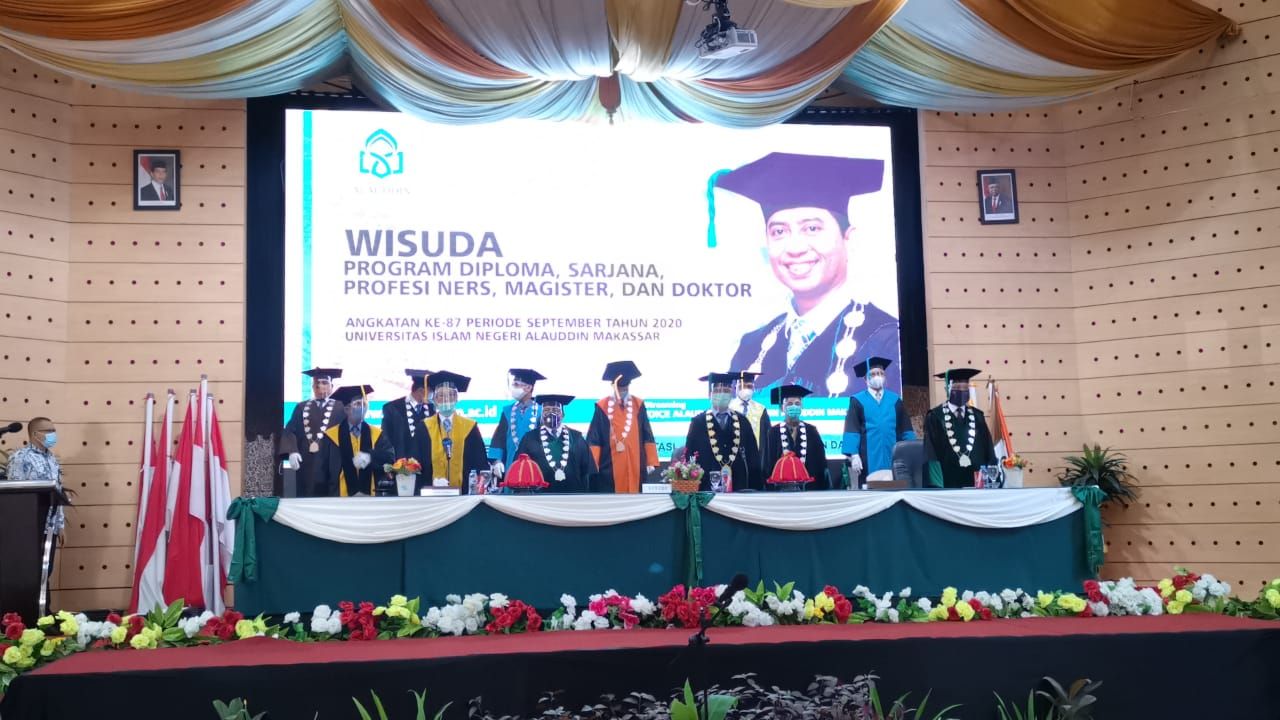 Gambar Kukuhkan 881 Wisudawan UIN Alauddin Periode September 2020, Rektor: Jadilah Alumni yang Humanis