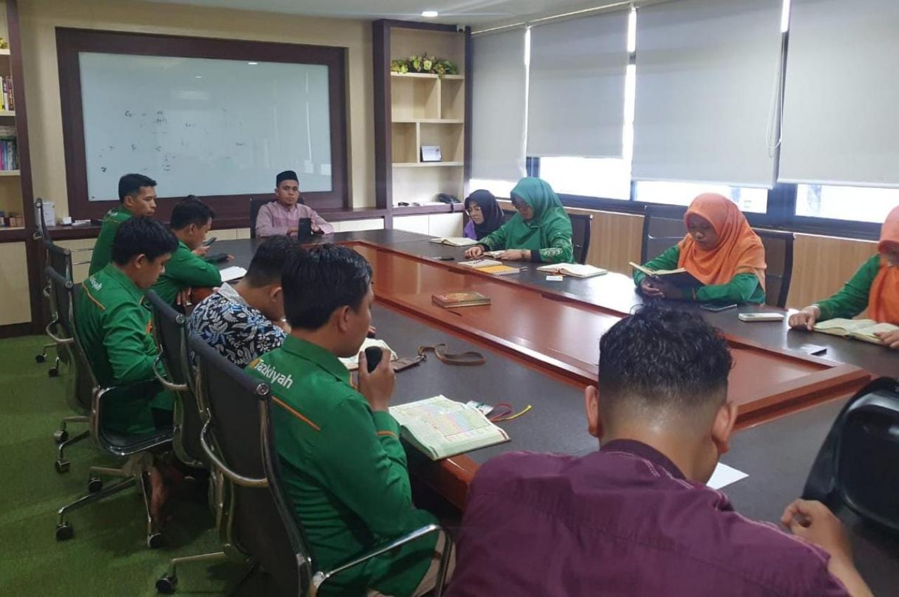 Gambar Laksanakan Pengabdian Masyarakat di PT Tazkiyah Global, Dosen BSA Berikan Pelatihan Tahsin