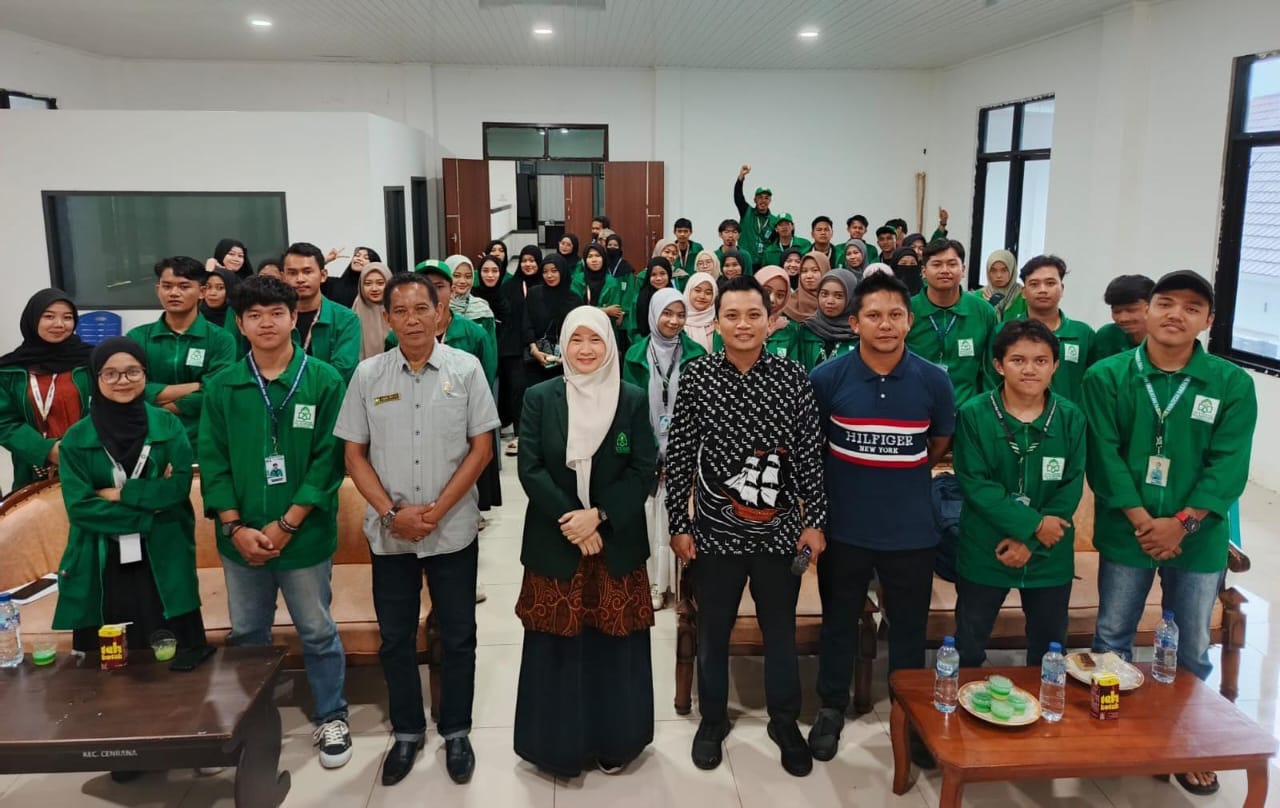 Gambar Lakukan Kunjungan, Dekan FKIK Beri Pesan ke Mahasiswa KKN Jadilah Duta Kampus di Tengah Masyarakat