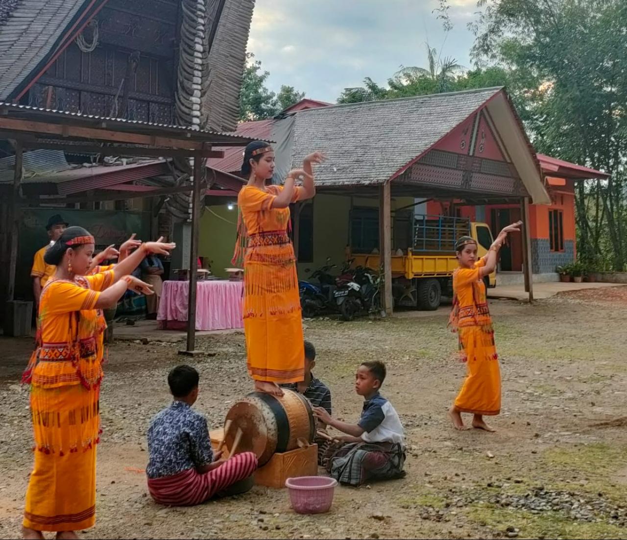 Gambar Mahasiswa BSI UIN Alauddin Makassar Study Tour Ke Toraja