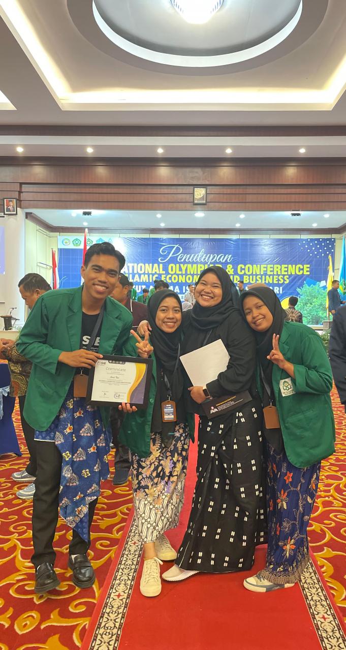 Gambar Mahasiswa FEBI UIN Alauddin Juara III Inovasi Bisnis IOSIE di IAIN Kendari