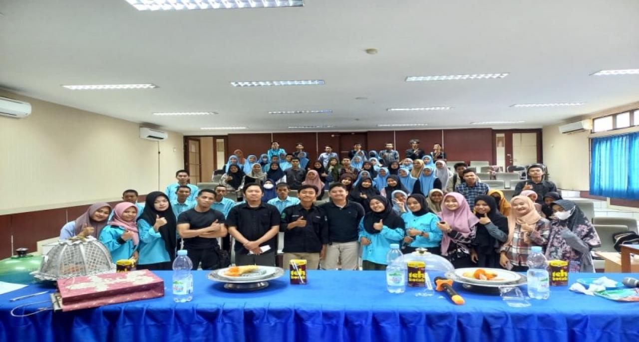 Gambar Mahasiswa Fisika FST UIN Makassar Dibekali Kemampuan Jurnalistik