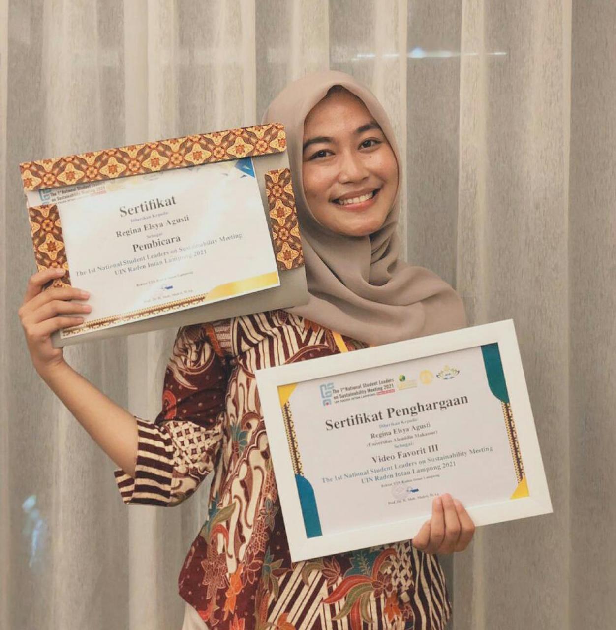 Gambar Mahasiswa FSH Delegasi UIN Alauddin di NSLSM 2021 Lampung, Jadi Pembicara Hingga Juara III Video Fav