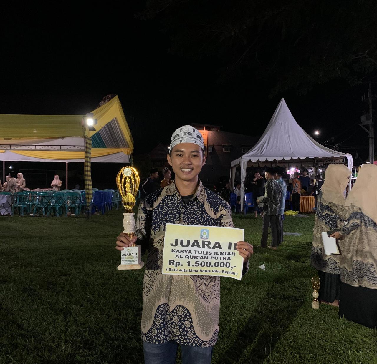 Gambar Mahasiswa Hukum Tata Negara UIN Makassar Juara 2 Karya Tulis Ilmiah Qur'an