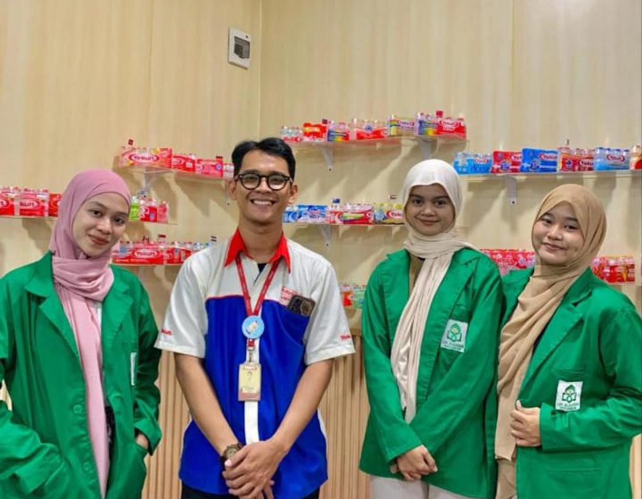 Gambar Mahasiswa Ikom UIN Alauddin Belajar Komunikasi Perusahaan di PT Yakult Indonesia Persada