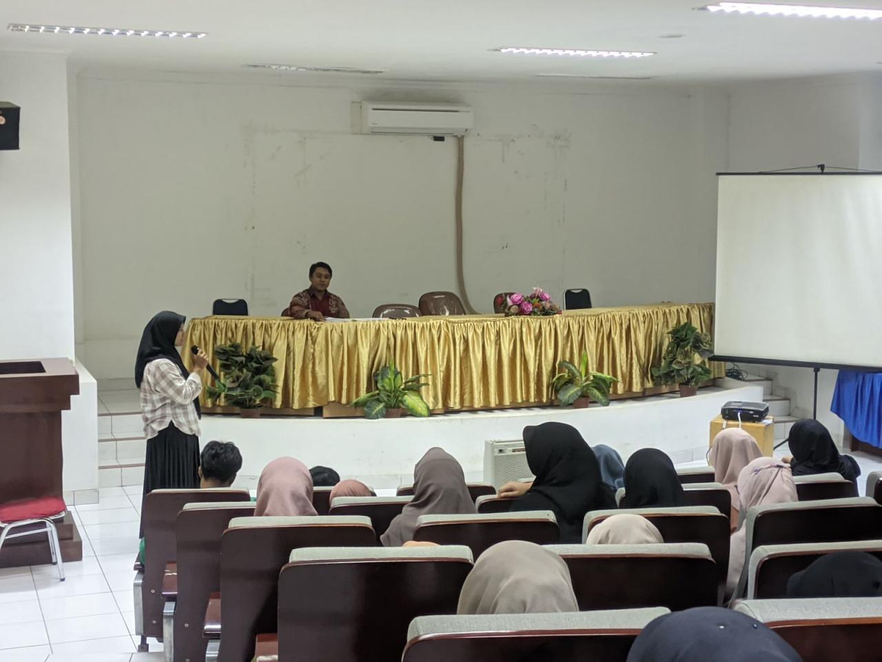 Gambar Mahasiswa IP UIN Alauddin Presentasi Hasil PPL: Siap Hadapi Tantangan Dunia Perpustakaan