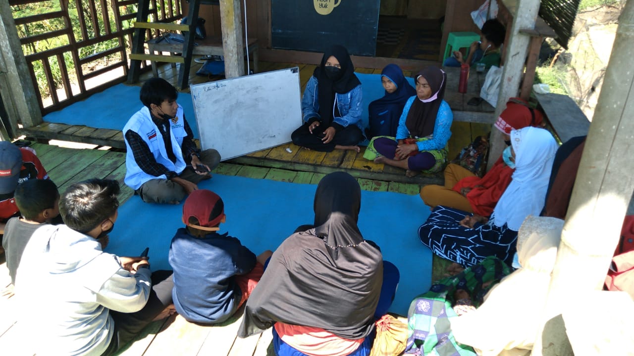 Gambar Mahasiswa KKL HI UIN Alauddin Belajar Pengolahan Kopi Bersama Kelompok Kopi Tana Toraja