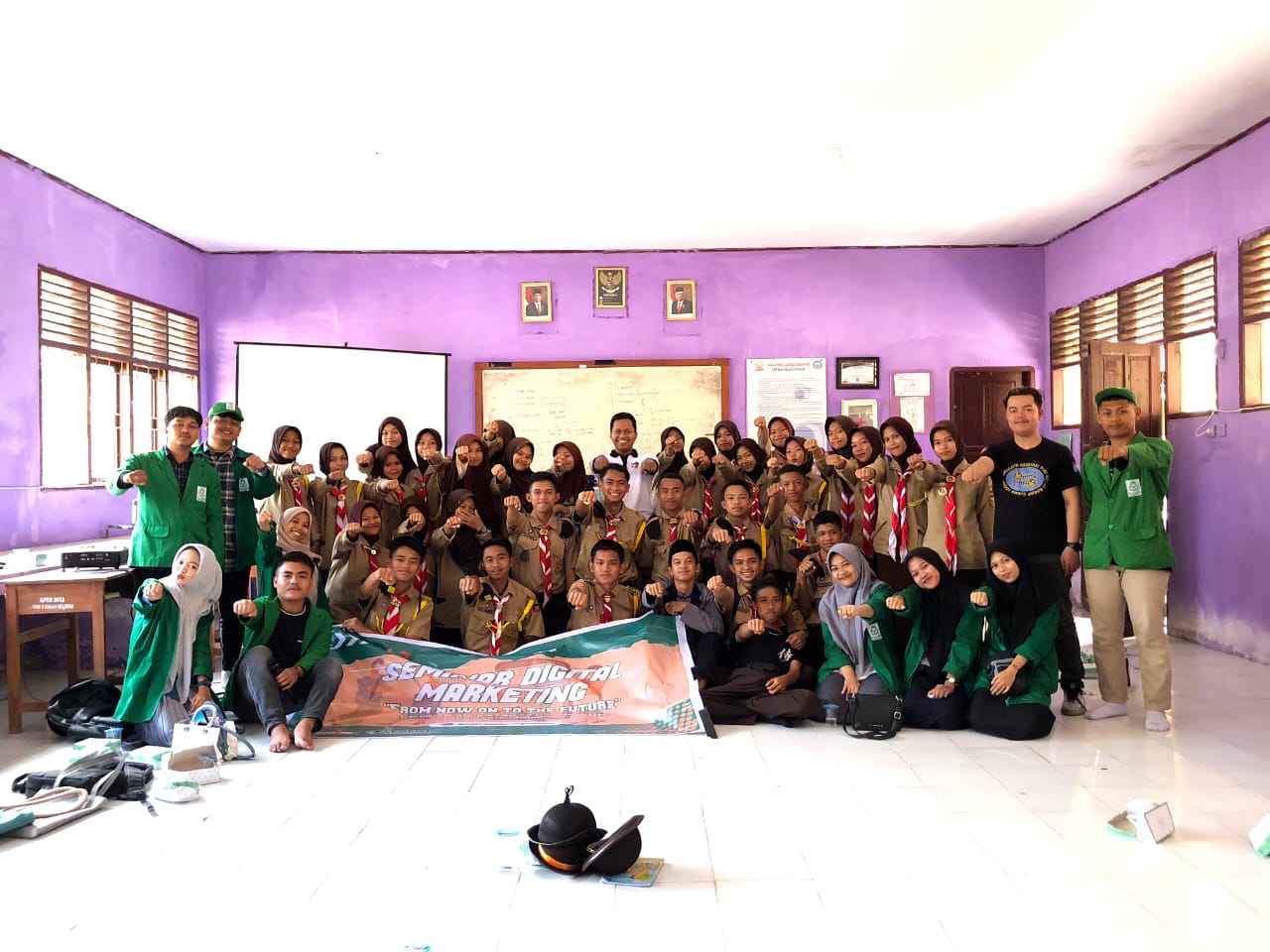 Gambar Mahasiswa KKN 72 UIN Alauddin di Sinjai Gelar Seminar Digital Marketing