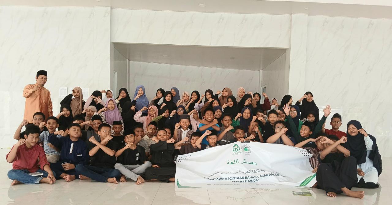 Gambar Mahasiswa Magang PKL MBKM Prodi BSA Gelar Perkampungan Bahasa di MTs Arifah Gowa