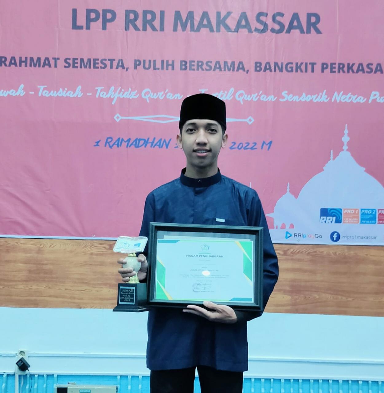 Gambar Mahasiswa MD UIN Alauddin Sabet Juara III Tausiyah Putra di LPP RRI Makassar