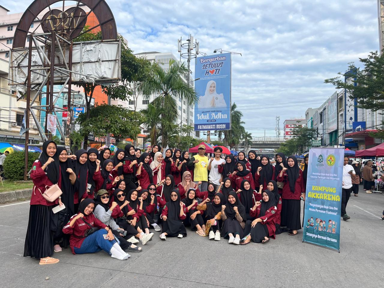 Gambar Mahasiswa PIAUD Perkenalkan Permainan Tradisional Melalui Kegiatan Kampung Akkarena