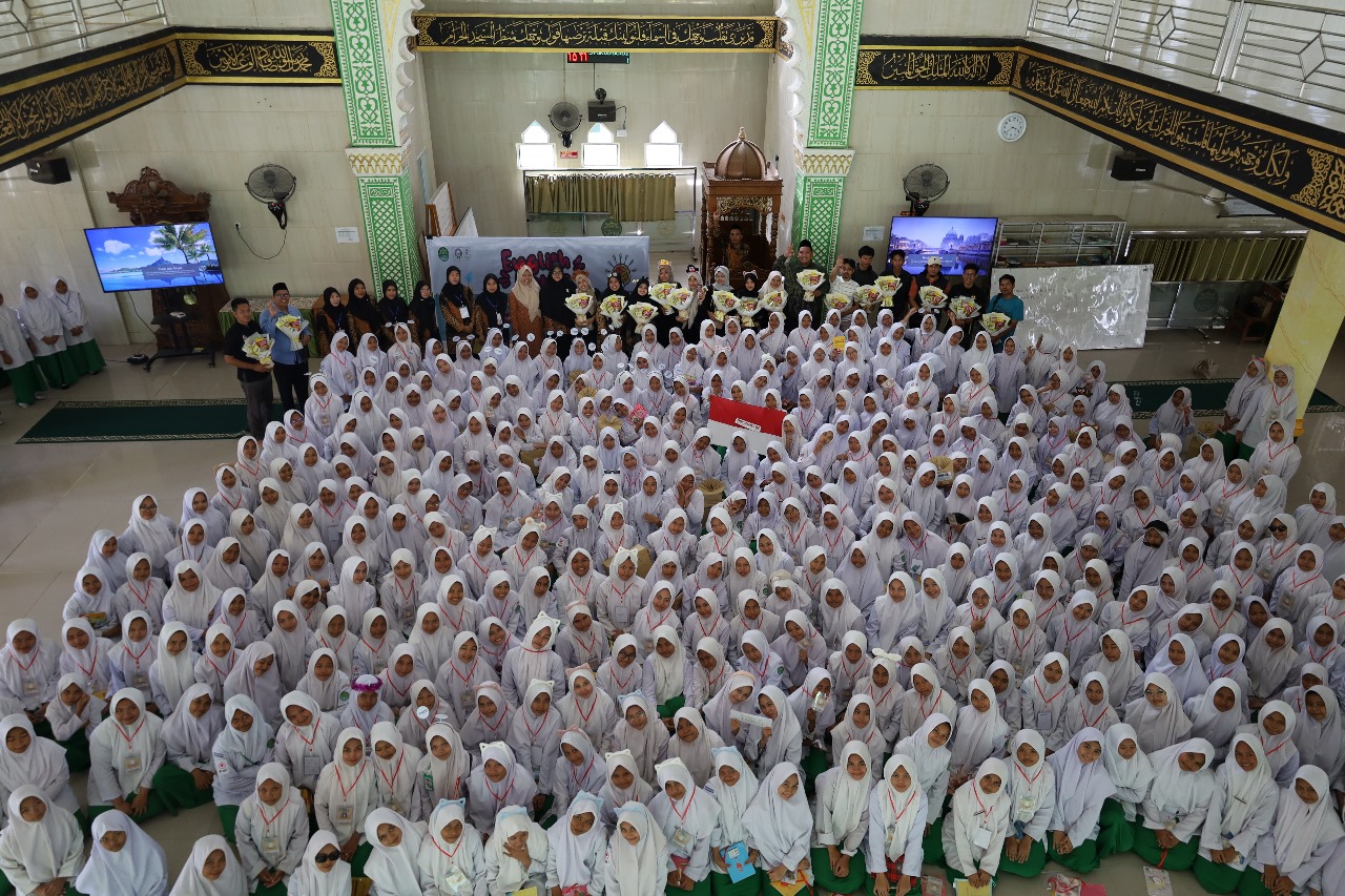 Gambar Mahasiswa Prodi PBI UIN Alauddin Jadi Instruktur English Camp di Pesantren As'adiyah Sengkang