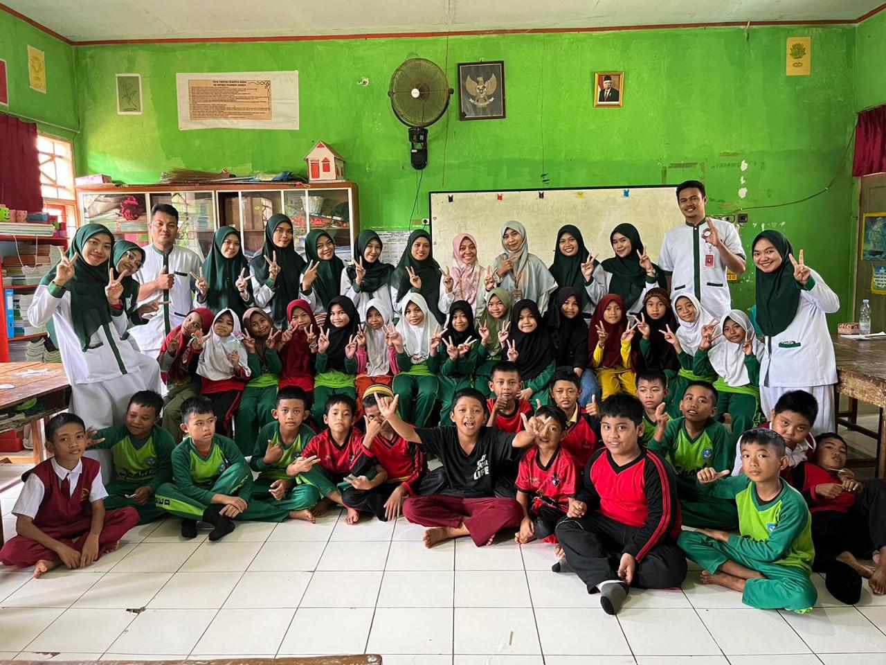 Gambar Mahasiswa Profesi Ners Gelar Pelatihan Perawat Cilik